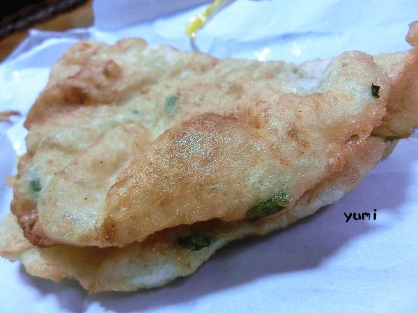 三代蔥油餅：【台中食記】東區巷弄隱藏美食!在地人推薦不排隊吃不到的蔥油餅@三代蔥油餅