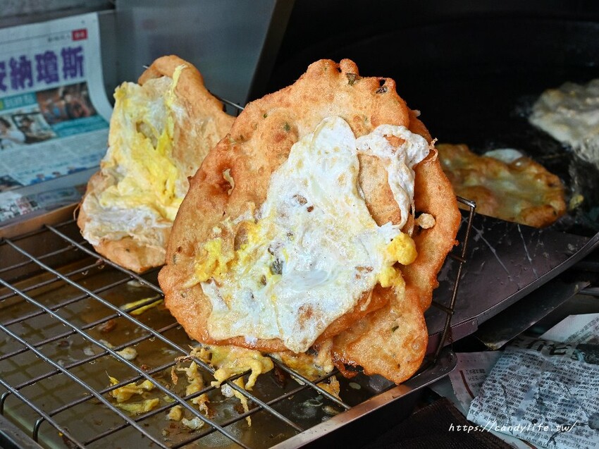 三代油蔥餅|在地經營三十年的蔥油餅老店,吃了回不去,台中人超推這一味