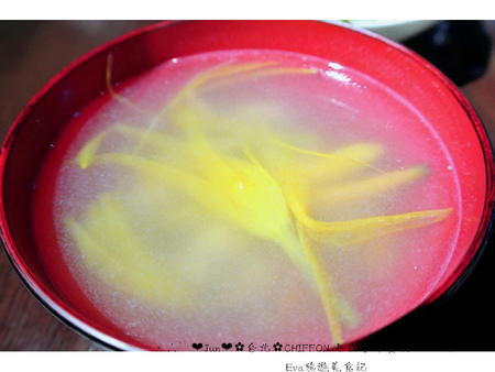 CHIFFON:【食記】oO。台北市 Chiffon 日式手作蛋糕 日式手作蛋糕店,居然有賣鹹餐點,而且雞肉球跟壘球一樣大顆,大家趕快來吃~!。o○。 CHIFFON:【食記】oO。台北市 Chiffon 日式手作蛋糕 日式手作蛋糕店,居然有賣鹹餐點,而且雞肉球跟壘球一樣大顆,大家趕快來吃~!。o○。