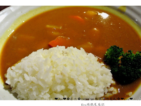 CHIFFON:【食記】oO。台北市 Chiffon 日式手作蛋糕 日式手作蛋糕店,居然有賣鹹餐點,而且雞肉球跟壘球一樣大顆,大家趕快來吃~!。o○。 CHIFFON:【食記】oO。台北市 Chiffon 日式手作蛋糕 日式手作蛋糕店,居然有賣鹹餐點,而且雞肉球跟壘球一樣大顆,大家趕快來吃~!。o○。