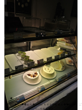 CHIFFON:【食記】oO。台北市 Chiffon 日式手作蛋糕 日式手作蛋糕店,居然有賣鹹餐點,而且雞肉球跟壘球一樣大顆,大家趕快來吃~!。o○。 CHIFFON:【食記】oO。台北市 Chiffon 日式手作蛋糕 日式手作蛋糕店,居然有賣鹹餐點,而且雞肉球跟壘球一樣大顆,大家趕快來吃~!。o○。