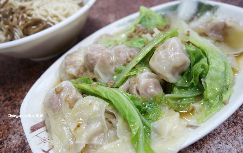 台中西區【阿隆麵攤】向上市場古早味傳統小吃美食