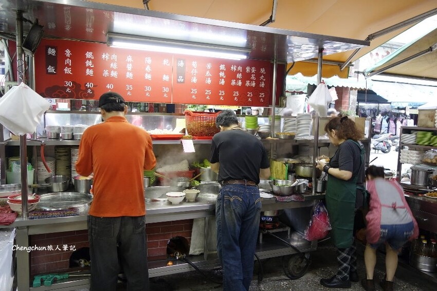 台中西區【阿隆麵攤】向上市場古早味傳統小吃美食