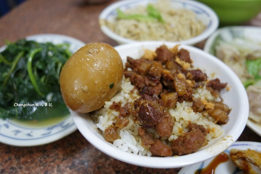 台中西區【阿隆麵攤】向上市場古早味傳統小吃美食