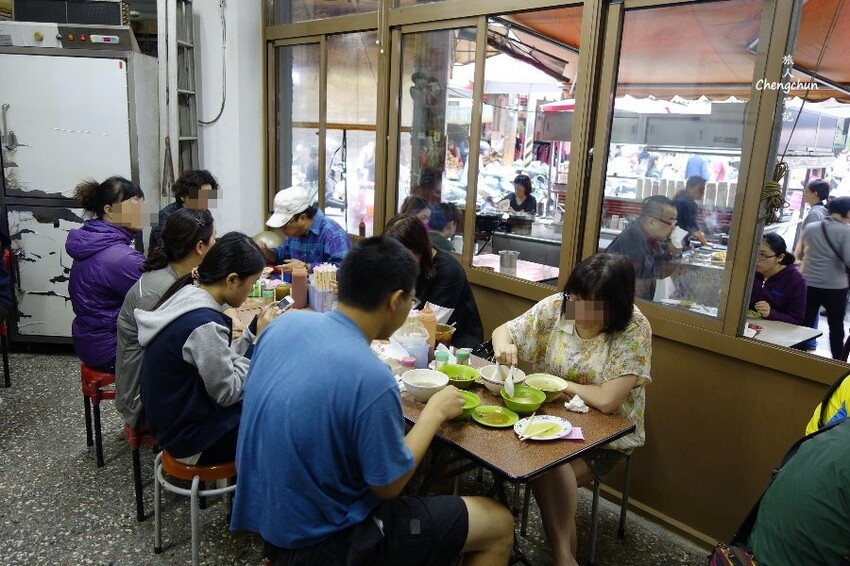 台中西區【阿隆麵攤】向上市場古早味傳統小吃美食