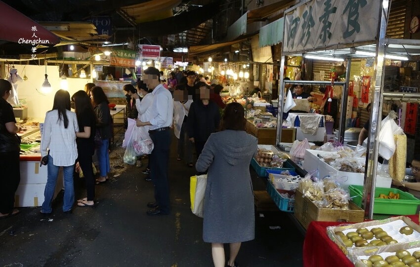 台中西區【阿隆麵攤】向上市場古早味傳統小吃美食