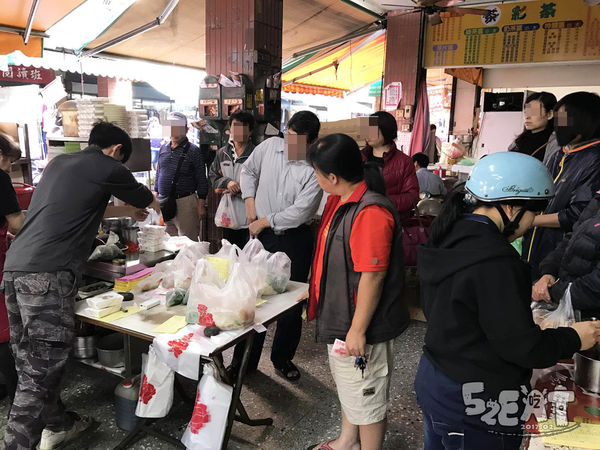 食記阿隆麵攤 (5).JPG