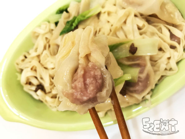 食記阿隆麵攤 (16).JPG