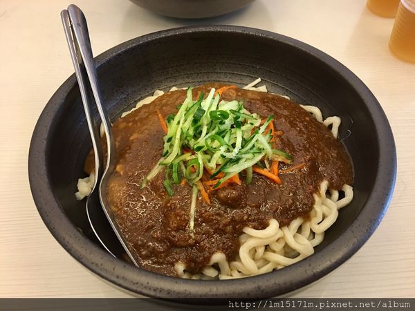 【台中北區】超便宜的一中美食餐廳選擇，通通60元『就醬拌精緻醬拌麵專賣一中店』