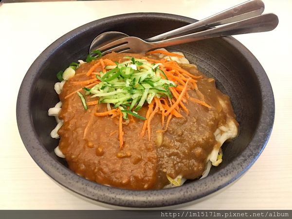 【台中北區】超便宜的一中美食餐廳選擇，通通60元『就醬拌精緻醬拌麵專賣一中店』