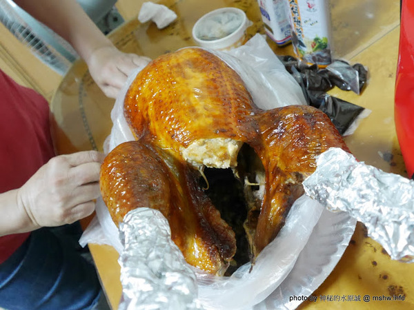 九合脆皮烤鴨：【食記】台中九合脆皮烤鴨@北區科博館 : 外脆內軟又多汁, 原來烤火雞都這麼好吃的？ 聖誕節你也來一隻吧!