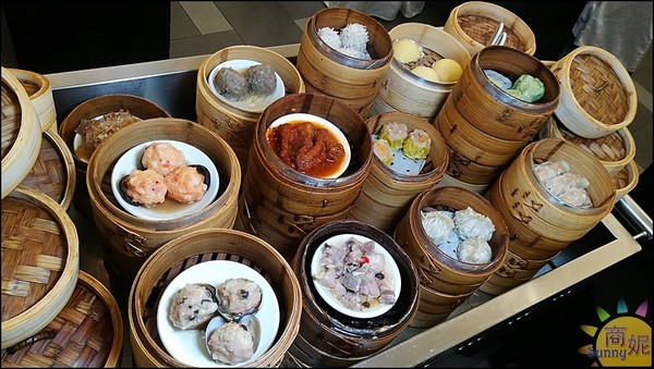 京悅港式飲茶(中友店):京悅港式飲茶|台版米其林推薦餐廳 上百道道地港點還有點心推車 老台中人最愛這一味