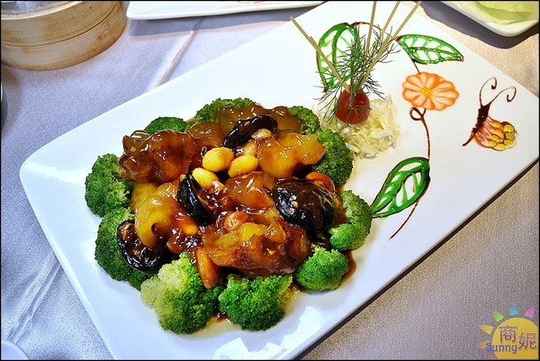 京悅港式飲茶(中友店):京悅港式飲茶|台版米其林推薦餐廳 上百道道地港點還有點心推車 老台中人最愛這一味