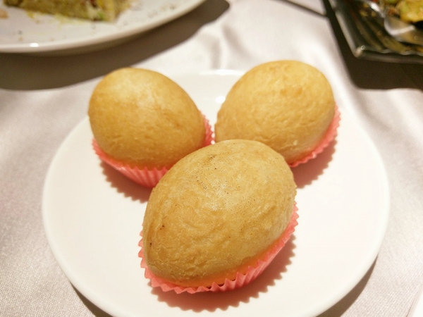 京悅港式飲茶(中友店):京悅港式飲茶-中友百貨港式料理 餐點選擇多 保留道地港點推車 樸實美味的餐點勝過盤飾優美的藝術菜