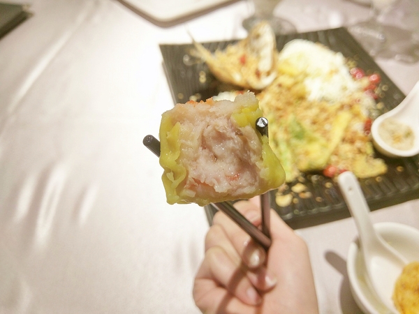 京悅港式飲茶(中友店):京悅港式飲茶-中友百貨港式料理 餐點選擇多 保留道地港點推車 樸實美味的餐點勝過盤飾優美的藝術菜