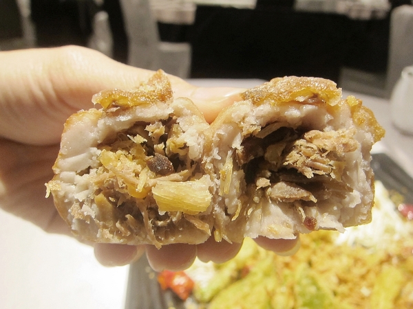 京悅港式飲茶(中友店):京悅港式飲茶-中友百貨港式料理 餐點選擇多 保留道地港點推車 樸實美味的餐點勝過盤飾優美的藝術菜