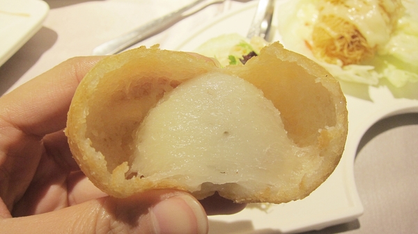 京悅港式飲茶(中友店):京悅港式飲茶-中友百貨港式料理 餐點選擇多 保留道地港點推車 樸實美味的餐點勝過盤飾優美的藝術菜