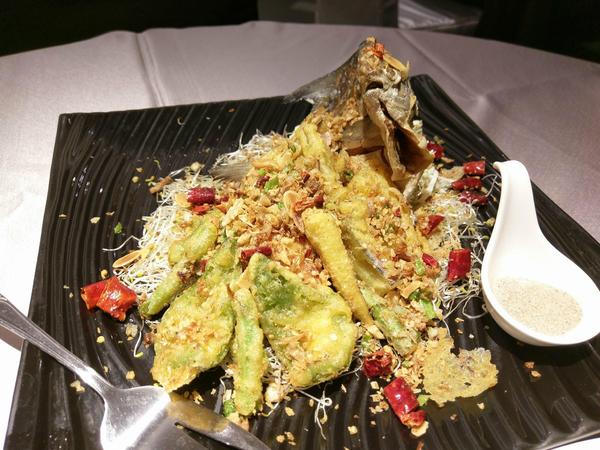 京悅港式飲茶(中友店):京悅港式飲茶-中友百貨港式料理 餐點選擇多 保留道地港點推車 樸實美味的餐點勝過盤飾優美的藝術菜