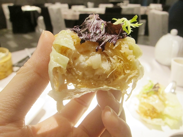 京悅港式飲茶(中友店):京悅港式飲茶-中友百貨港式料理 餐點選擇多 保留道地港點推車 樸實美味的餐點勝過盤飾優美的藝術菜