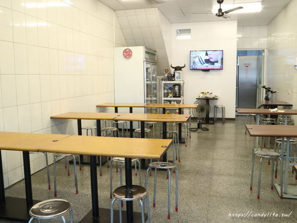 清水排骨麵:台中美食│豐原清水排骨麵-東興店〃隱藏版天使紅蝦排骨酥麵超浮誇!準備好痛風了嗎~