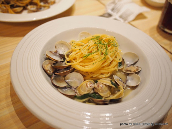 LOPHIL'S菲淇士義式廚房：【食記】台中LOPHIL’S PASTA菲淇士義式廚房@北區一中街商圈 : 非歧視,低消是你的寶貴時間!平價高水準,Q彈實在的義大利麵