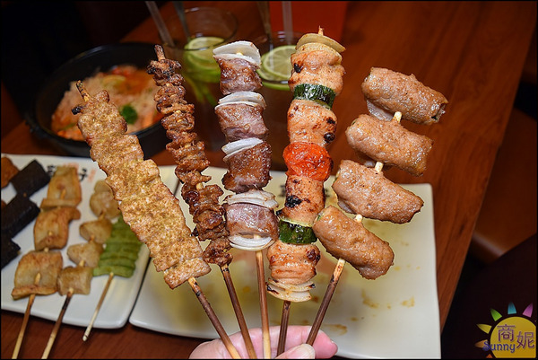 就醬子烤吧(健行店):台中北區人氣宵夜。就醬子烤吧。平價串燒店異國風脆麵創意料理養生鍋物新登場太驚喜