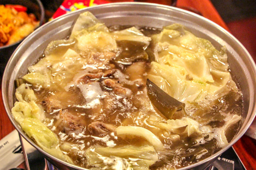 台中北區,就醬子烤吧!脆麵mix異國風,碰出新穎創意料理。 - 微笑Joe幸運