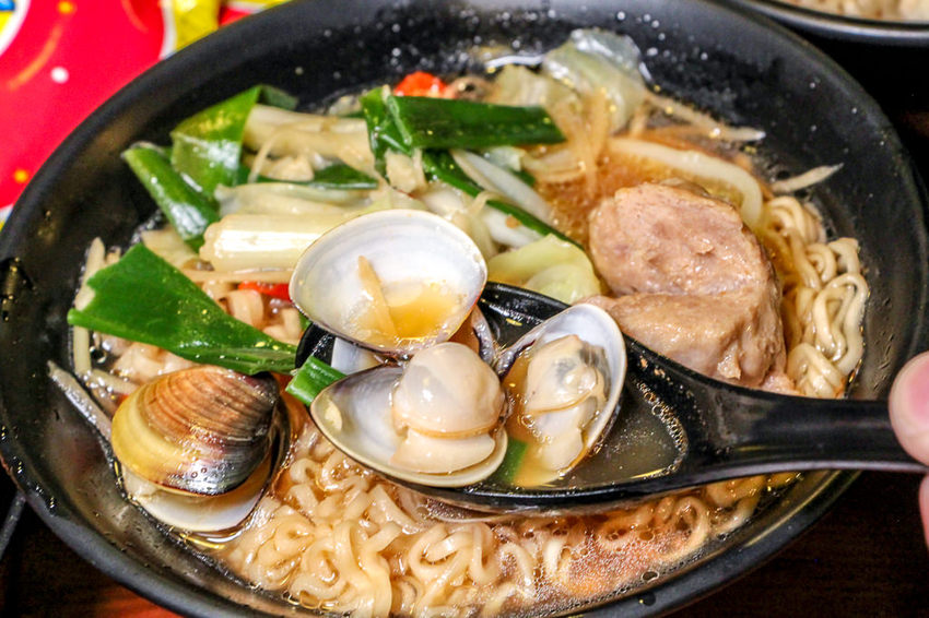 台中北區,就醬子烤吧!脆麵mix異國風,碰出新穎創意料理。 - 微笑Joe幸運