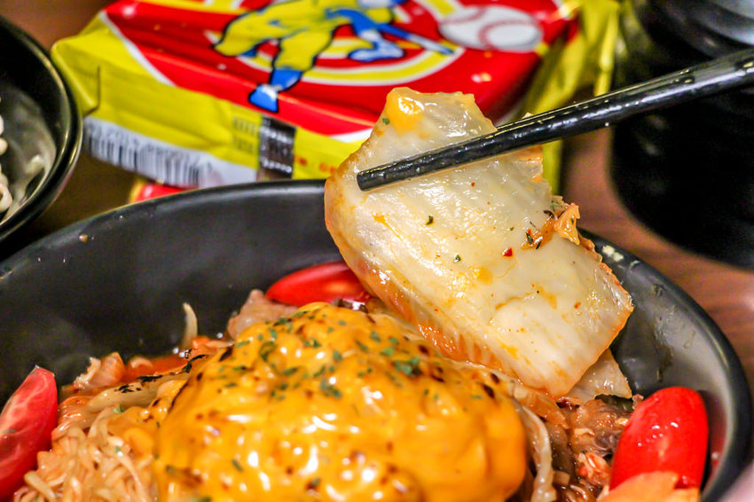 台中北區,就醬子烤吧!脆麵mix異國風,碰出新穎創意料理。 - 微笑Joe幸運