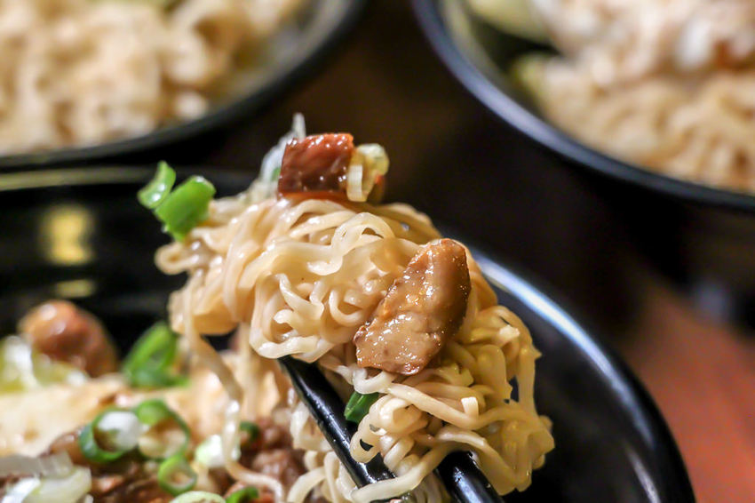 台中北區,就醬子烤吧!脆麵mix異國風,碰出新穎創意料理。 - 微笑Joe幸運