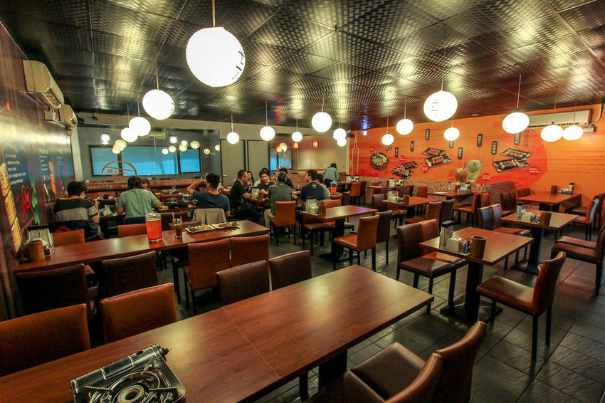 台中北區,就醬子烤吧!脆麵mix異國風,碰出新穎創意料理。 - 微笑Joe幸運