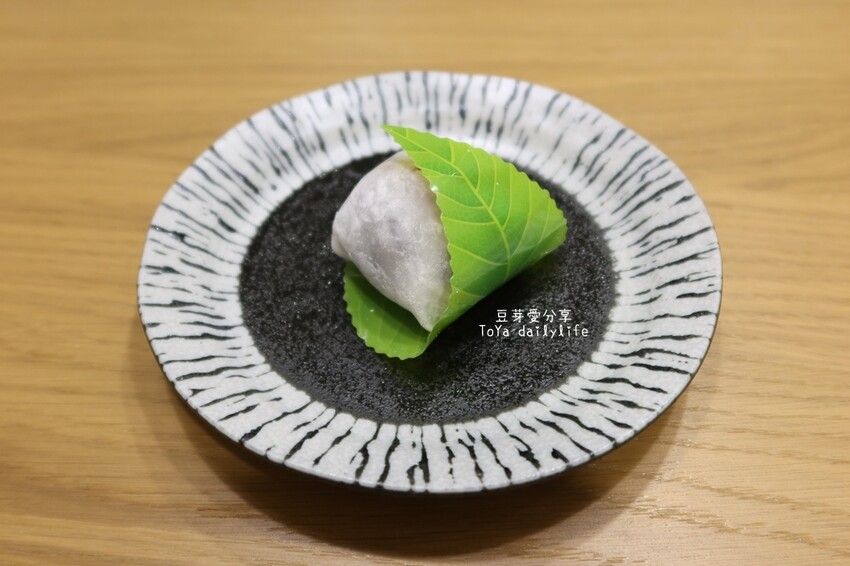 橫濱洋果子本舖｜草莓季才有的草莓大福！好吃不膩口的甜點專賣店 🌱豆芽愛吃在台中