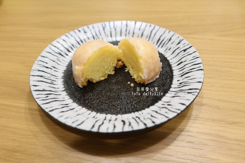 橫濱洋果子本舖｜草莓季才有的草莓大福！好吃不膩口的甜點專賣店 🌱豆芽愛吃在台中