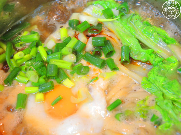 小林牛肉麵:哩哩摳摳【創造宅經濟・台中小林牛肉麵】牛肉麵和獅子頭絕配 小林牛肉麵:哩哩摳摳【創造宅經濟・台中小林牛肉麵】牛肉麵和獅子頭絕配