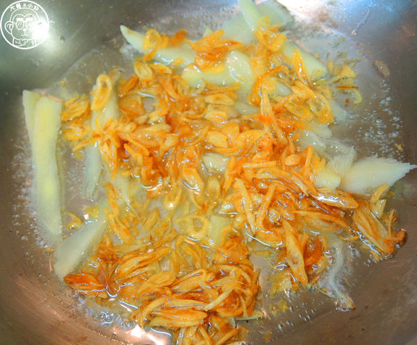 小林牛肉麵:哩哩摳摳【創造宅經濟・台中小林牛肉麵】牛肉麵和獅子頭絕配 小林牛肉麵:哩哩摳摳【創造宅經濟・台中小林牛肉麵】牛肉麵和獅子頭絕配