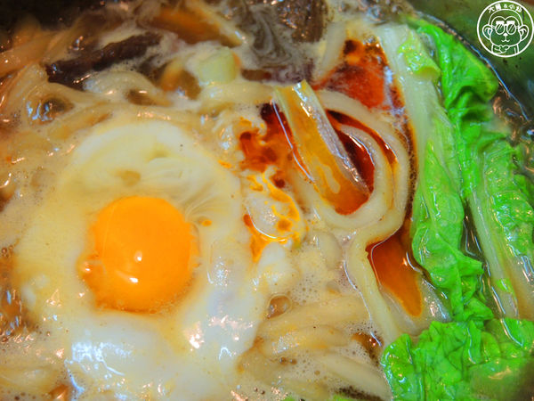 小林牛肉麵:哩哩摳摳【創造宅經濟・台中小林牛肉麵】牛肉麵和獅子頭絕配 小林牛肉麵:哩哩摳摳【創造宅經濟・台中小林牛肉麵】牛肉麵和獅子頭絕配