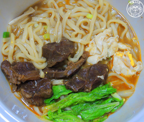 小林牛肉麵:哩哩摳摳【創造宅經濟・台中小林牛肉麵】牛肉麵和獅子頭絕配 小林牛肉麵:哩哩摳摳【創造宅經濟・台中小林牛肉麵】牛肉麵和獅子頭絕配