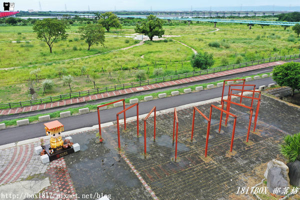 【雲林。西螺】空拍西螺大橋。大蝴蝶地景。螺石公園高灘地景觀磨石溜滑梯