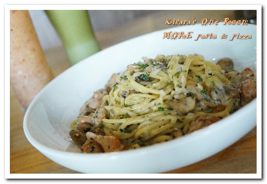 默爾MORE義大利餐廳：台中義式料理．處處皆美，好拍到炸的經典義式餐廳──默爾pasta & pizza