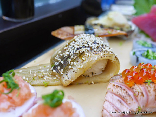 丸億生魚片壽司:【食記】台中丸億生魚片.握壽司@北屯新一點利黃昏市場 : 立食再進化,食材新鮮,有所堅持的傳統市場美味! 丸億生魚片壽司:【食記】台中丸億生魚片.握壽司@北屯新一點利黃昏市場 : 立食再進化,食材新鮮,有所堅持的傳統市場美味!