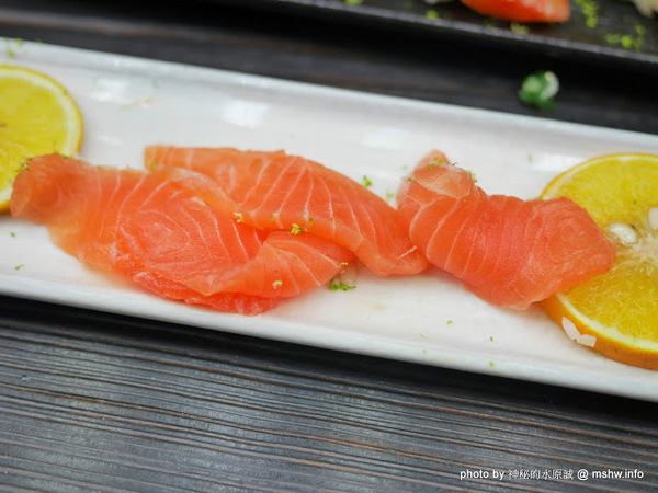 丸億生魚片壽司:【食記】台中丸億生魚片.握壽司@北屯新一點利黃昏市場 : 立食再進化,食材新鮮,有所堅持的傳統市場美味! 丸億生魚片壽司:【食記】台中丸億生魚片.握壽司@北屯新一點利黃昏市場 : 立食再進化,食材新鮮,有所堅持的傳統市場美味!