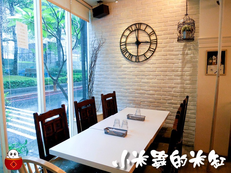 【捷運中山站】這裡咖啡~這裡?哪裡?颱風天也有開的這裡咖啡~!