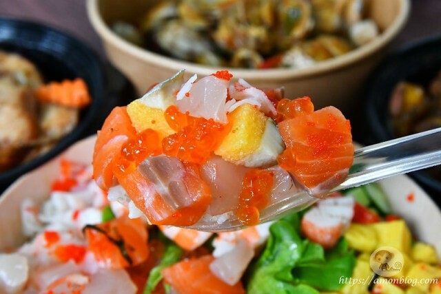 爆量海鮮和肉塊的外帶便當，CP值超高，買越多省越多，新天地海鮮餐廳崇德旗艦店