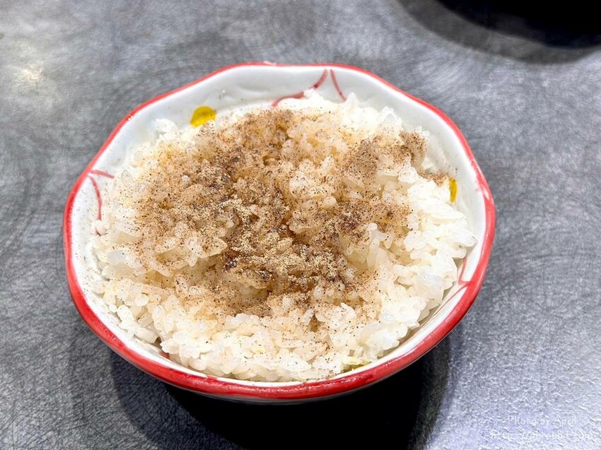 台中火鍋推薦「櫻鍋日式火鍋」燒酒雞鍋 麻辣鍋,麻油拌飯必點。