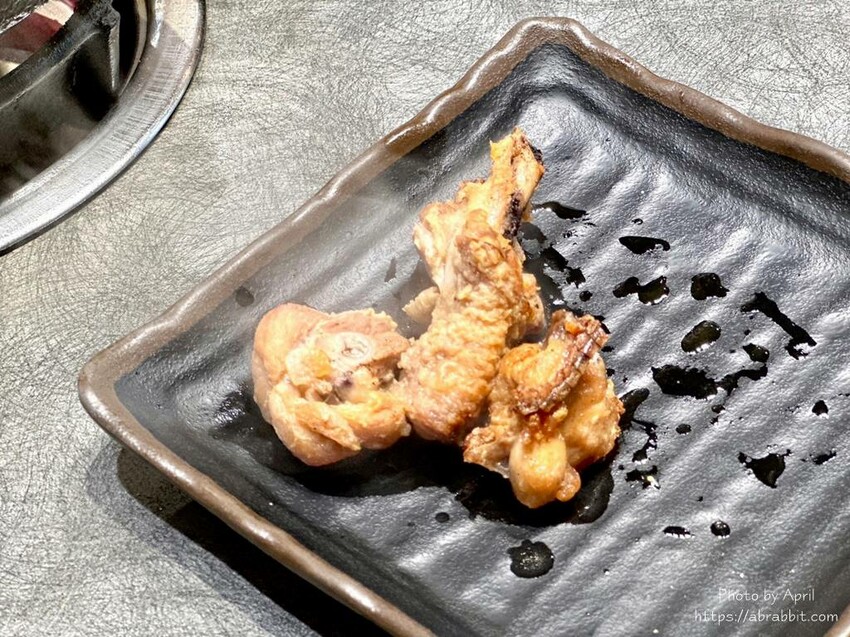 台中火鍋推薦「櫻鍋日式火鍋」燒酒雞鍋 麻辣鍋,麻油拌飯必點。