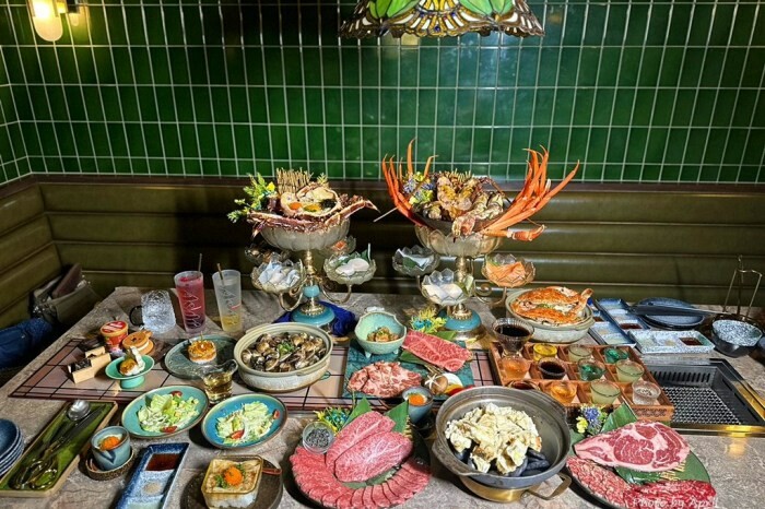 台中火鍋推薦「櫻鍋日式火鍋」燒酒雞鍋 麻辣鍋,麻油拌飯必點。