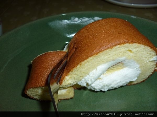 糖村 SUGAR & SPICE:團購長條捲蛋糕,牛軋糖伴手禮,彌月蛋糕的首選-糖村SUGAR&SPICE哈尼捲-經典蜂之戀與波士頓香草乳酪捲体驗心得 糖村 SUGAR & SPICE:團購長條捲蛋糕,牛軋糖伴手禮,彌月蛋糕的首選-糖村SUGAR&SPICE哈尼捲-經典蜂之戀與波士頓香草乳酪捲体驗心得