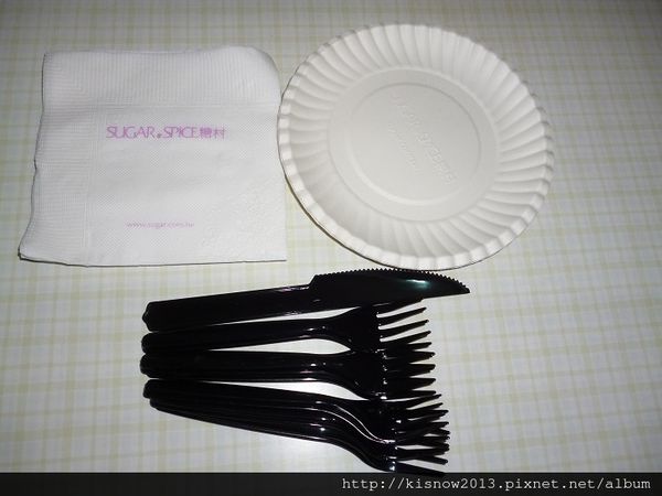 糖村 SUGAR & SPICE:團購長條捲蛋糕,牛軋糖伴手禮,彌月蛋糕的首選-糖村SUGAR&SPICE哈尼捲-經典蜂之戀與波士頓香草乳酪捲体驗心得 糖村 SUGAR & SPICE:團購長條捲蛋糕,牛軋糖伴手禮,彌月蛋糕的首選-糖村SUGAR&SPICE哈尼捲-經典蜂之戀與波士頓香草乳酪捲体驗心得