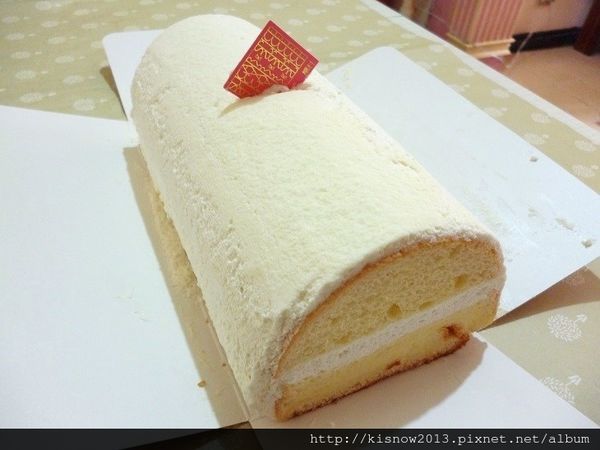 糖村 SUGAR & SPICE:團購長條捲蛋糕,牛軋糖伴手禮,彌月蛋糕的首選-糖村SUGAR&SPICE哈尼捲-經典蜂之戀與波士頓香草乳酪捲体驗心得 糖村 SUGAR & SPICE:團購長條捲蛋糕,牛軋糖伴手禮,彌月蛋糕的首選-糖村SUGAR&SPICE哈尼捲-經典蜂之戀與波士頓香草乳酪捲体驗心得