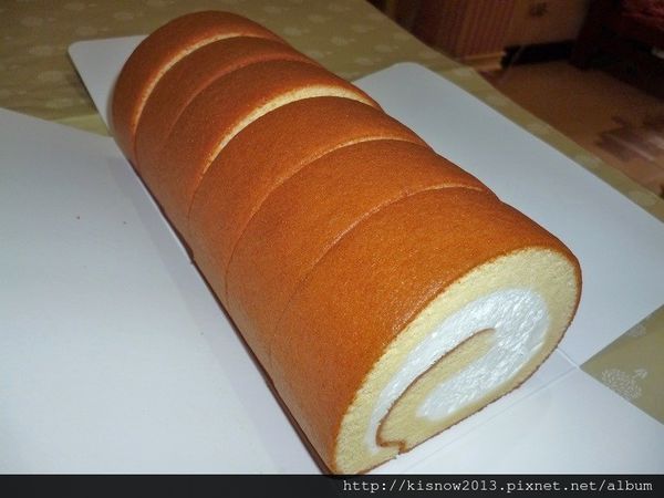 糖村 SUGAR & SPICE:團購長條捲蛋糕,牛軋糖伴手禮,彌月蛋糕的首選-糖村SUGAR&SPICE哈尼捲-經典蜂之戀與波士頓香草乳酪捲体驗心得 糖村 SUGAR & SPICE:團購長條捲蛋糕,牛軋糖伴手禮,彌月蛋糕的首選-糖村SUGAR&SPICE哈尼捲-經典蜂之戀與波士頓香草乳酪捲体驗心得